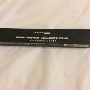 Mac in extreme lash mascara